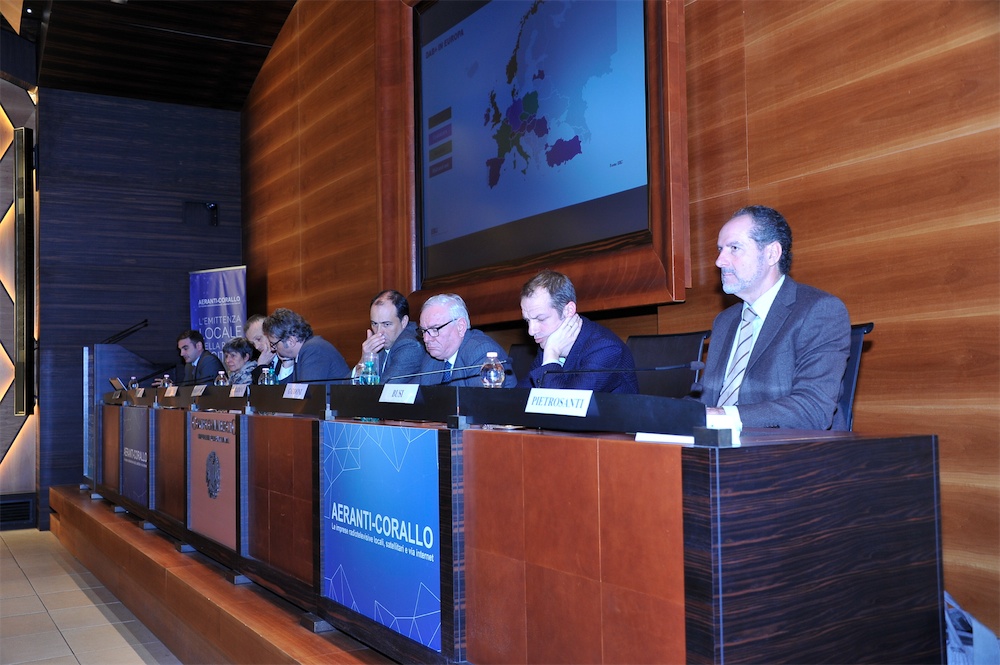 aeranti-corallo tavolo relatori